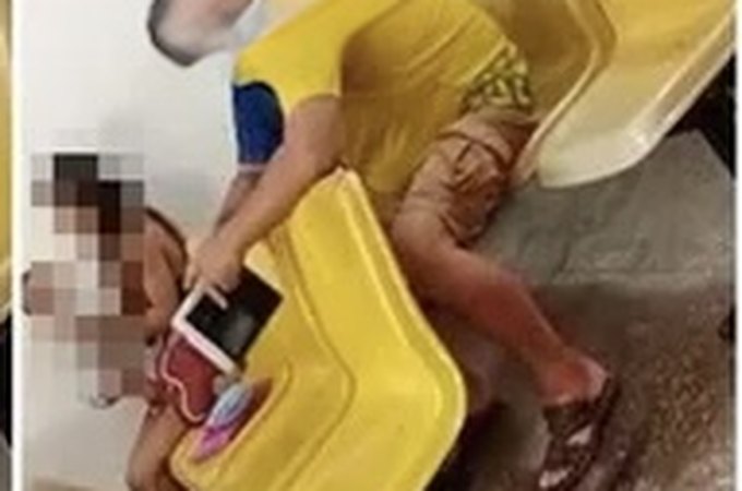 Homem é flagrado se masturbando em fila de vacinação em UBS