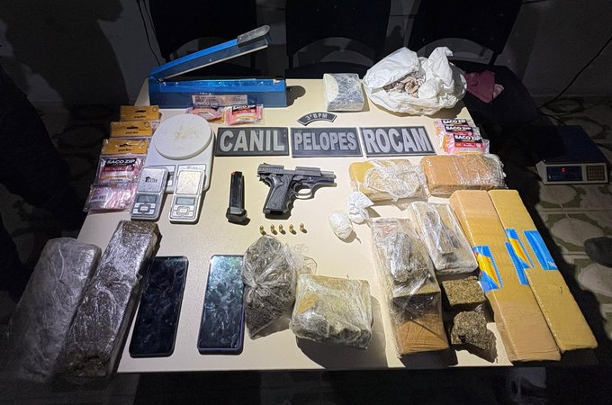Policiais militares prendem casal com 7,5kg de drogas e arma de fogo em Arapiraca