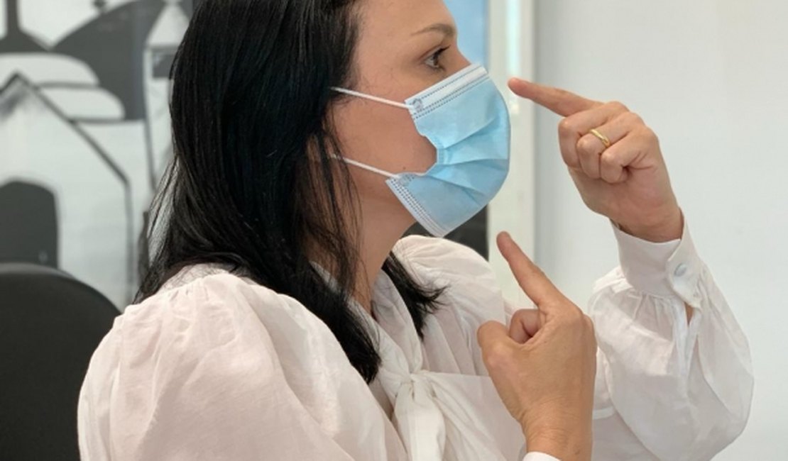 Covid-19: Médica alerta sobre importância de manter medidas sanitárias após vacinação