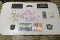 Ação policial apreende 104 pinos de cocaína e 75 pedras de crack no Manoel Teles