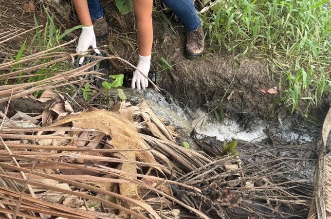 Empreendimento hoteleiro em Ipioca é autuado por lançamento irregular de efluentes no Riacho das Lanchas, em Maceió
