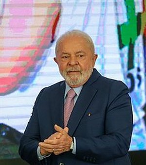 VÍDEO. Em Portugal, Lula volta a criticar juros no Brasil: 'ninguém toma dinheiro emprestado a 13,75%'