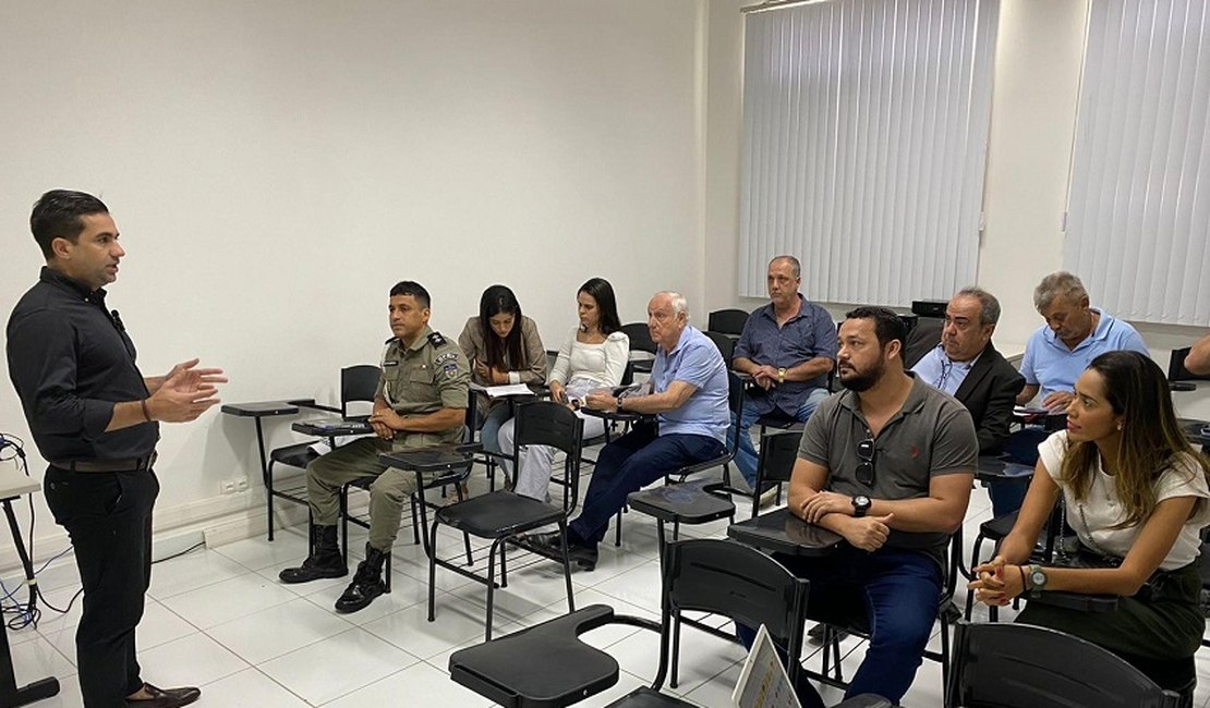 Procon Alagoas alinha diretrizes de atividades turísticas com representantes sindicais do setor