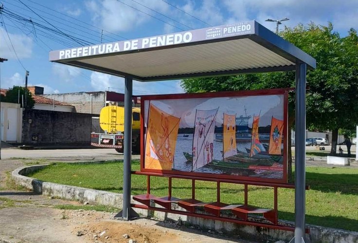 Mais 10 novos pontos de ônibus são instalados em toda cidade de Penedo