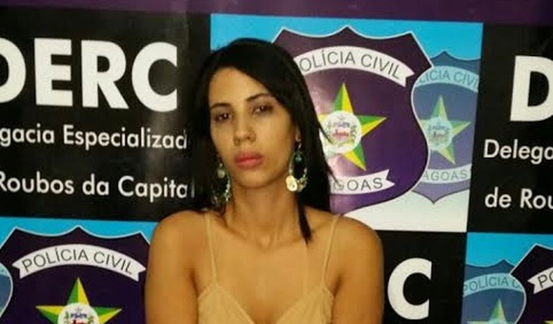 Mulher vai à delegacia fazer visita e acaba sendo presa por receptação