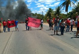 VÍDEO. Sem-teto fecham rodovia e reivindicam atendimento em postos de saúde de Arapiraca