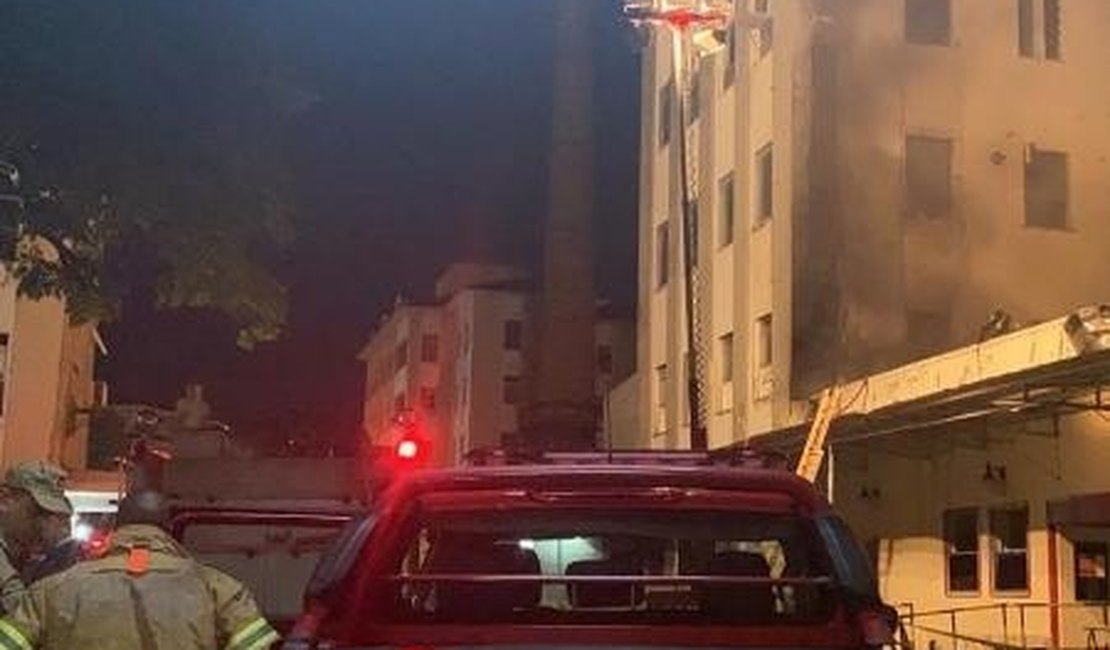 Incêndio em hospital de São Gonçalo, no Rio de Janeiro, deixa uma pessoa morta