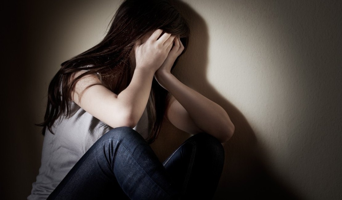 Homem é detido suspeito de ter contato sexual com menina de 13 anos