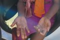 Mulher é levada à força de casa noturna e jogada de ponte em MG