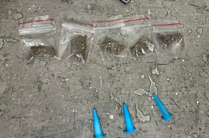 Homem é flagrado com drogas durante patrulhamento do Canil do 3º BPM em Arapiraca