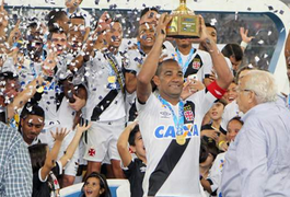 POLÊMICO! Jogador do Vasco é pego em hotel com a mulher do melhor amigo