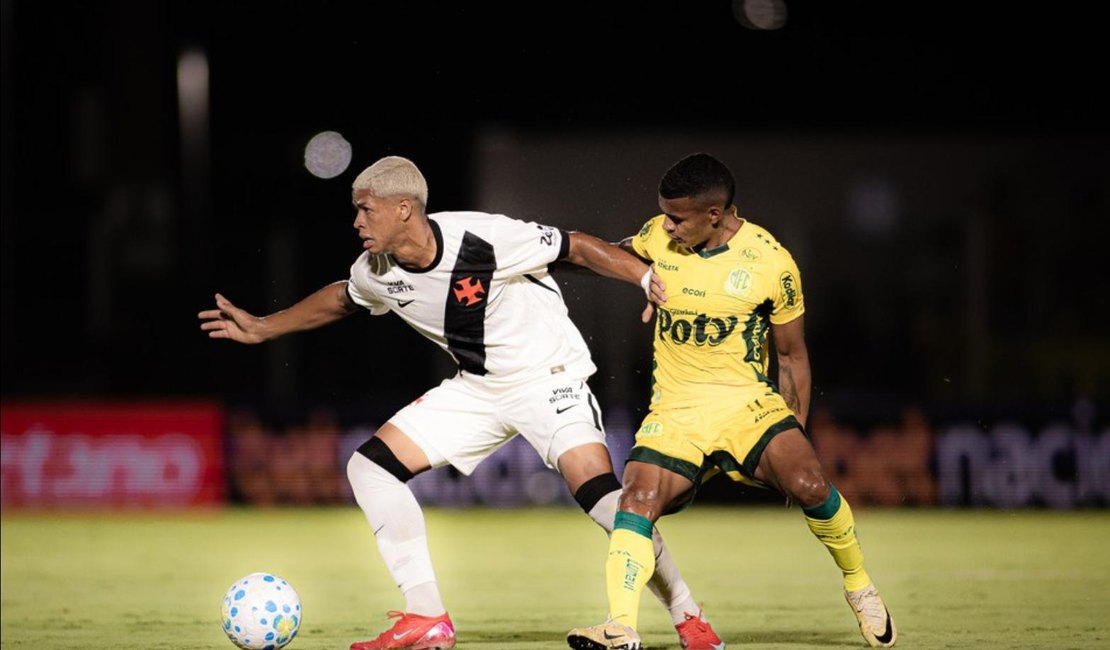 Cauan Barros, do Vasco, sofre acidente de carro no Rio e não viaja para jogo com o Boca