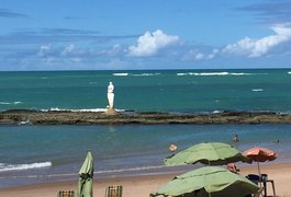 Em boia, crianças levadas pela correnteza na Praia da Sereia são resgatadas pelos Bombeiros