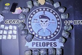Balde com mais de 1,6kg de cocaína é encontrado em terreno baldio em Penedo; dois homens foram presos