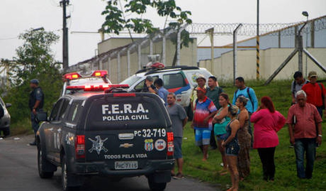 Secretário confirma pelo menos 60 mortes durante rebelião em presídio de Manaus