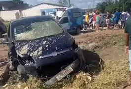Vítima de colisão entre carros ocorrida hoje em Atalaia teve a mão dilacerada