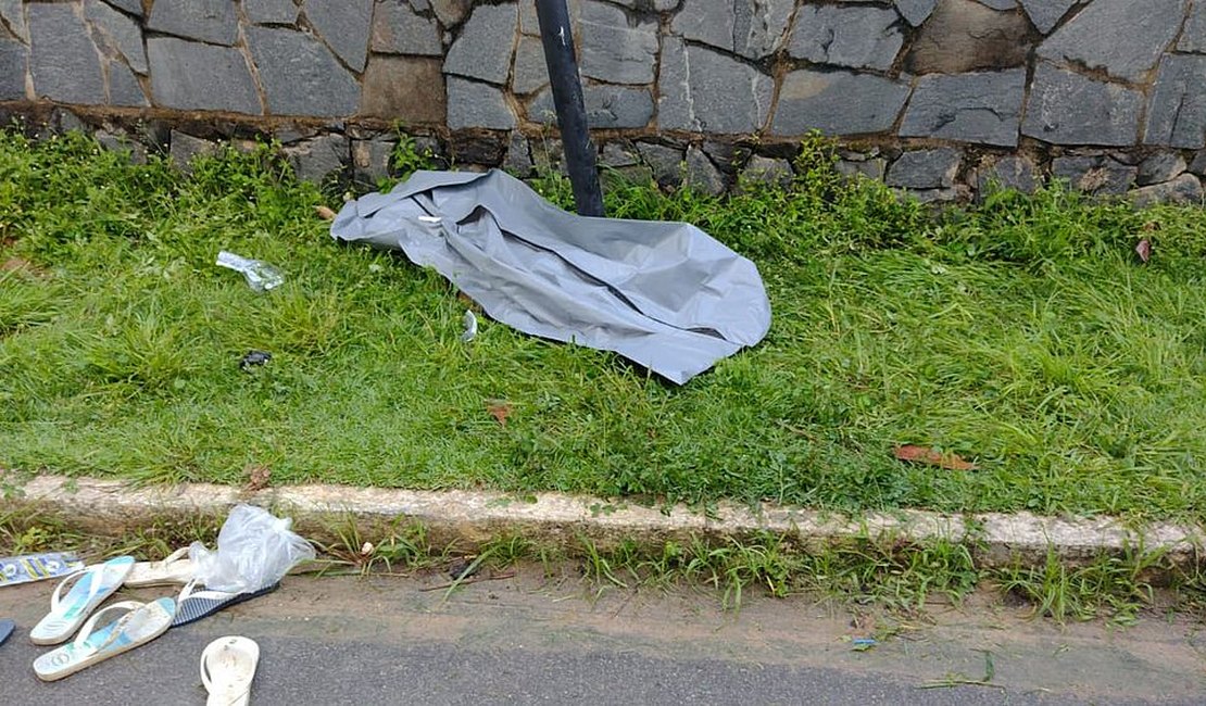 Acidente de moto deixa mulher morta na AL 101 Norte, em Maragogi