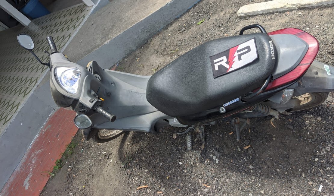 Ação policial recupera veículo roubado em Arapiraca