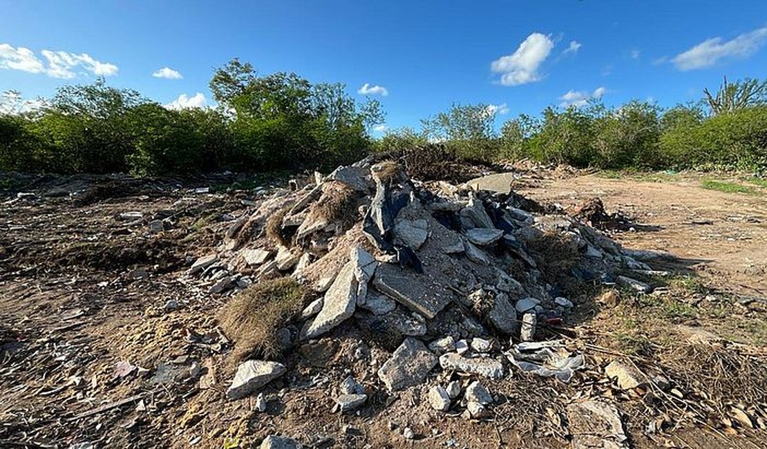 FPI do Rio São Francisco constata descarte de resíduos em “antigo lixão de Traipu”; município é multado