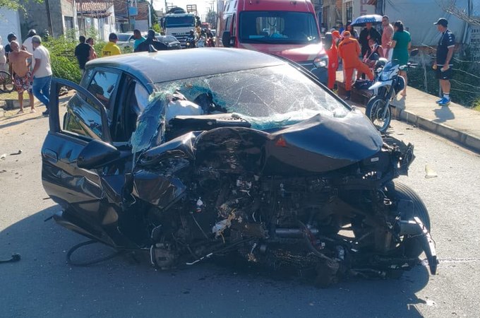 Motorista de carro atropela mulher e ambas ficam feridas em Penedo