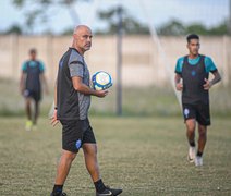 Após goleada vexatória, CSA confirma demissão do técnico Cristian de Souza