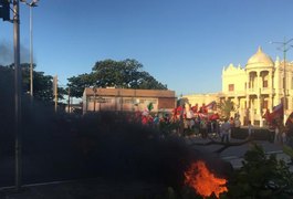 Homem que atirou em manifestantes faz parte da diretoria do Sindicato dos Médicos de AL