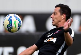 Corinthians e Atlético-MG se enfrentam pelo título em Minas