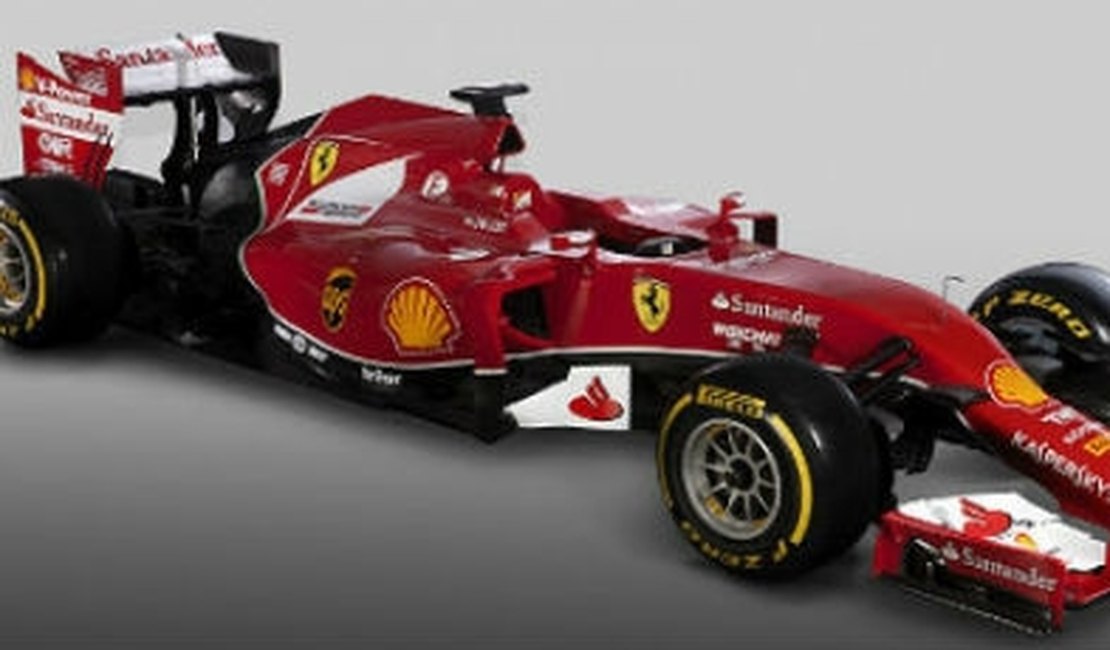 Ferrari apresenta carro para 2014 com detalhes em preto