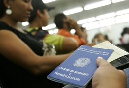 Emissão de carteiras de trabalho caiu 40% em Alagoas no ano passado