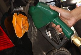Sem abastecimento, gasolina chega a ser vendida por R$ 8,99 no Recife
