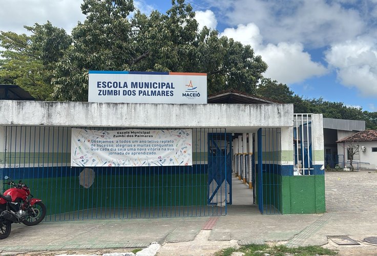 Escola de Maceió sofre com abandono, falta de professores, problemas estruturais e promessas não cumpridas
