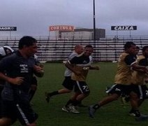 Elenco alvinegro se reapresenta com treino leve no Fumeirão