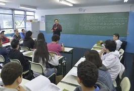 Piso do magistério tem reajuste de 5,4% e vai a R$ 5,1 mil em 2026
