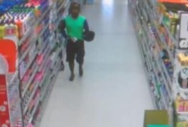 Câmeras de segurança flagram homem furtando supermercado em Arapiraca