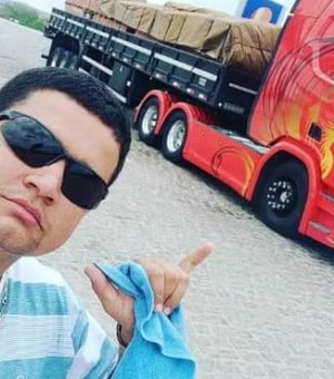 Motorista arapiraquense morre em colisão entre duas carretas no interior de Alagoas