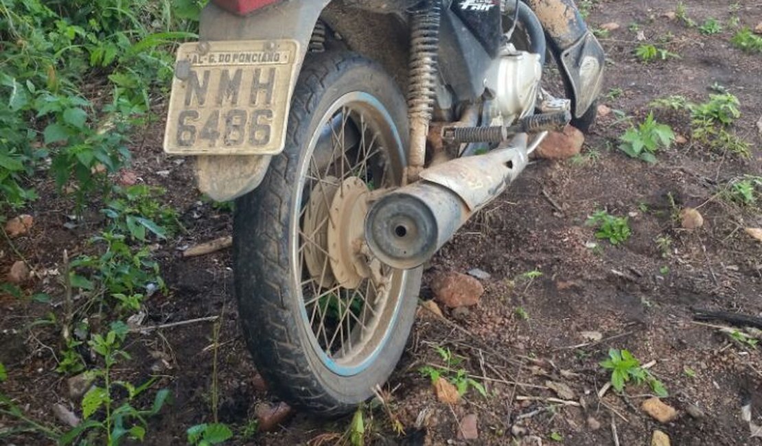 Polícia Militar recupera motocicleta roubada na zona rural de Lagoa da Canoa