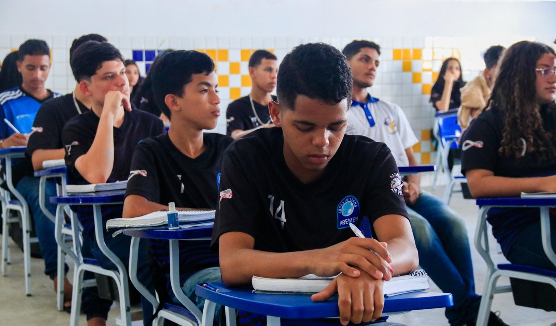 Com 755 vagas em Arapiraca e outras 10 cidades, cursos de idiomas gratuitos tem inscrições prorrogadas pela Seduc