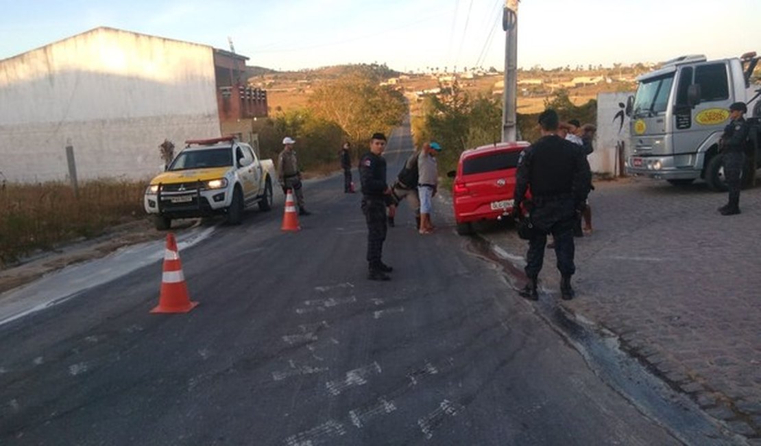 Operação policial apreende 8 veículos irregulares no Sertão Alagoano