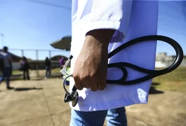 Congresso aprova exame obrigatório para exercício da medicina