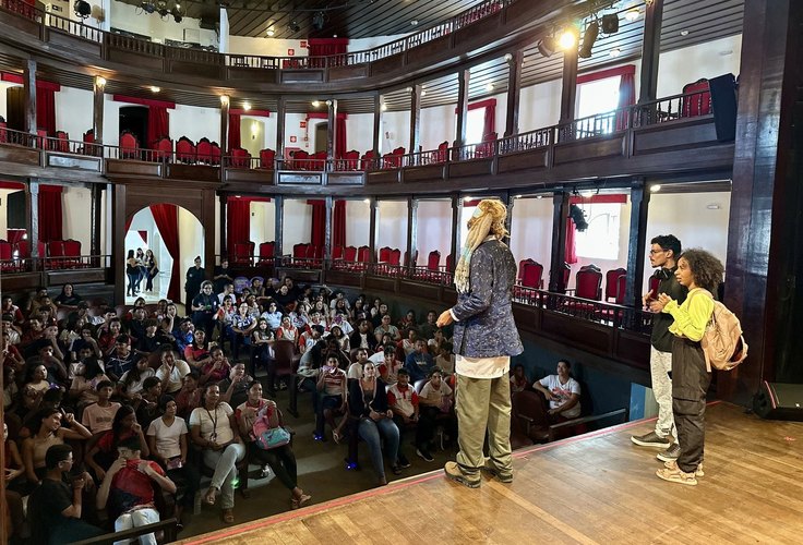 Peça sobre saúde mental é apresentada para estudantes da rede municipal de Penedo