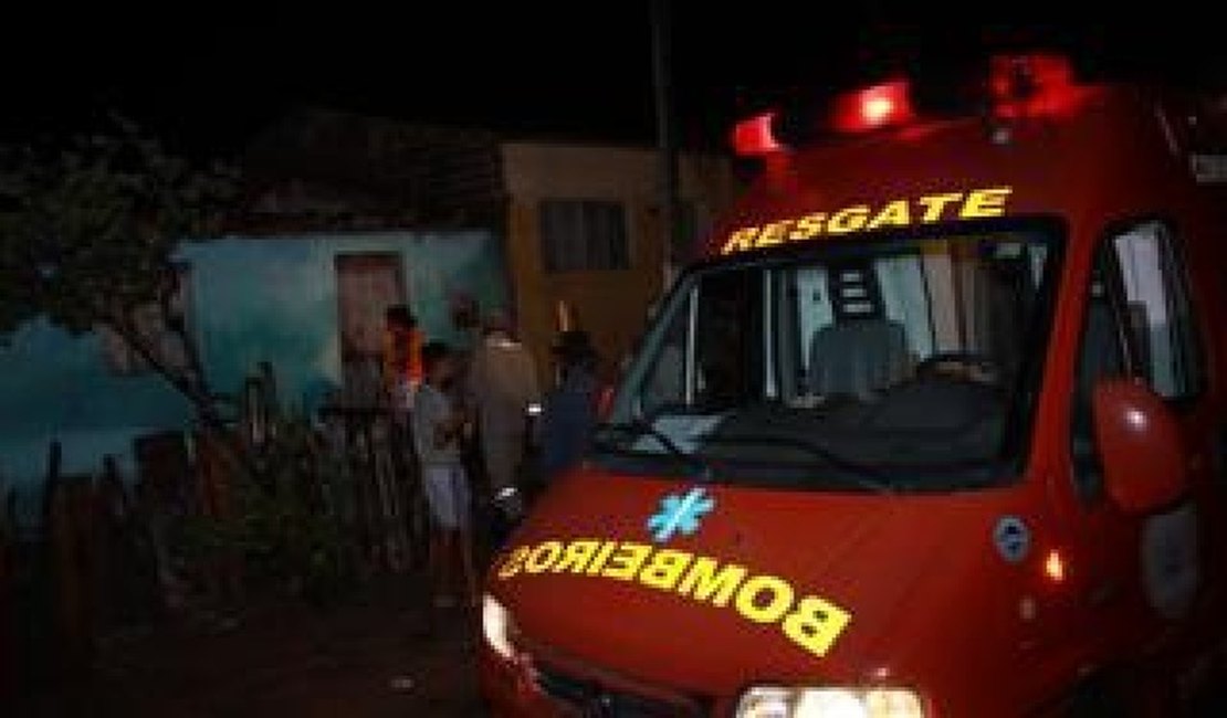 Jovem é preso após tentar matar cunhado com enxada no Agreste