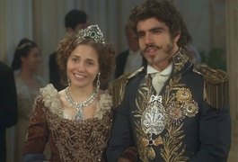 Baile beneficente esquenta o Palácio: brigas, conspirações e desmaio