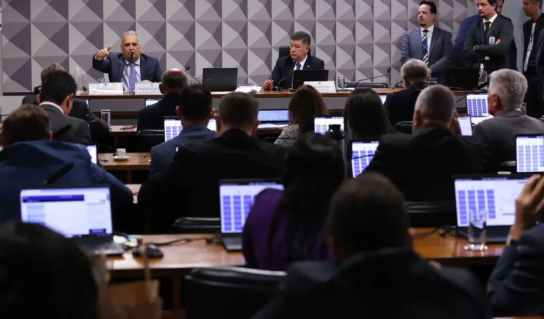 Mendonça proíbe CPMI do INSS de acessar dados de Vorcaro em sala-cofre