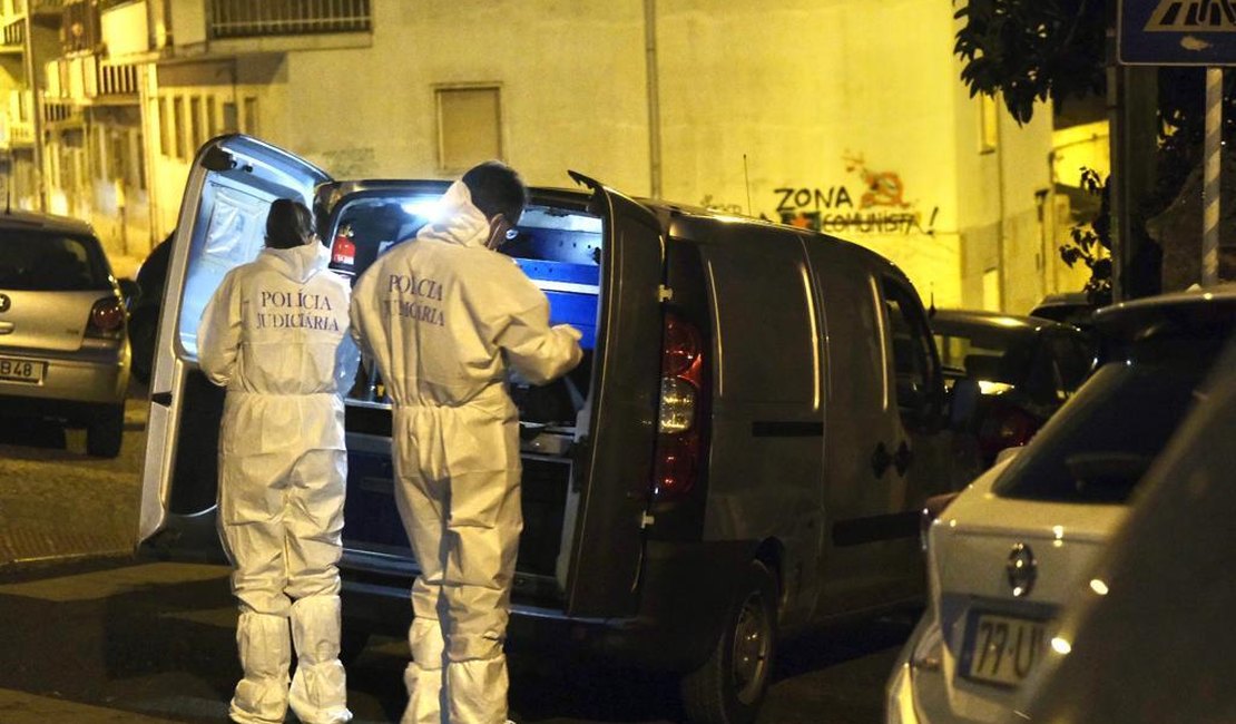 Mulher encontrada morta teria vivido com o cadáver do pai em casa por 15 anos, em Portugal