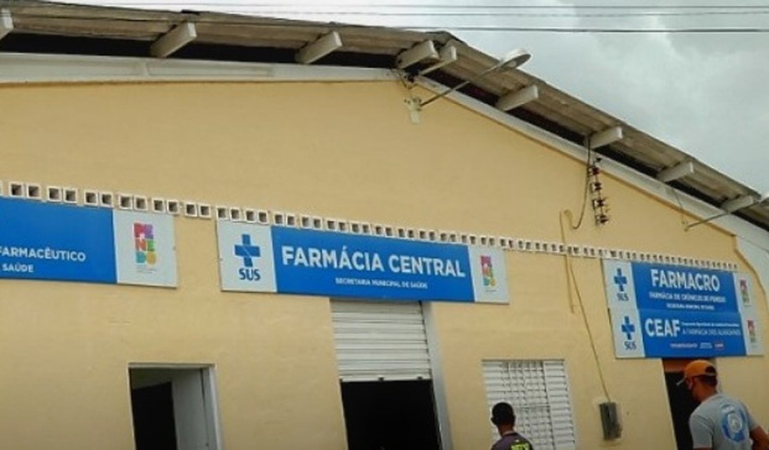 Farmácia Central da Secretaria de Saúde de Penedo recebe medicamentos que estavam em falta