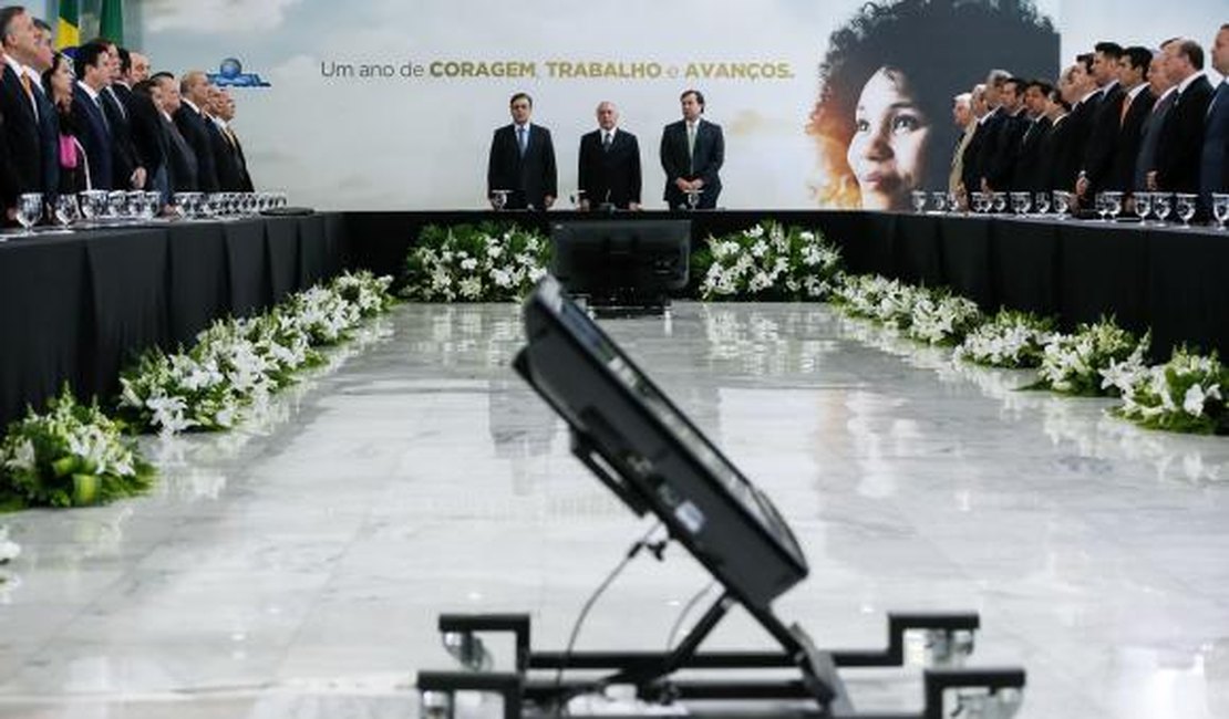'Quero garantir total direito do trabalhador', diz Temer em balanço do 1º ano