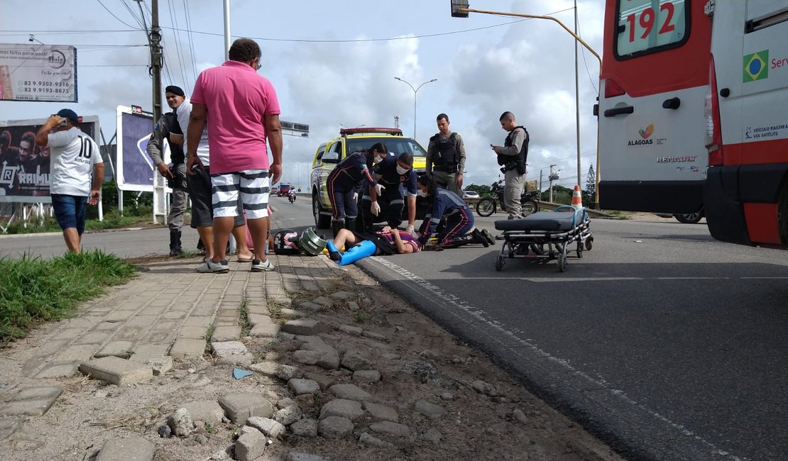 Vídeo. Mulheres ficam feridas após colisão entre motos em Arapiraca