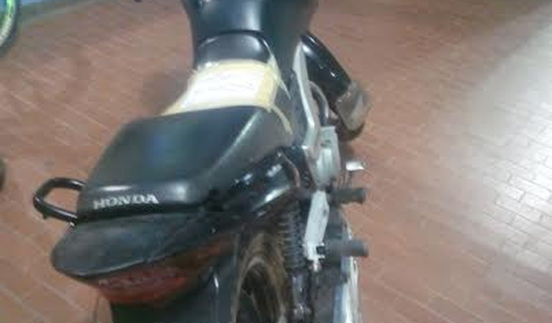 Radiopatrulha do 3º BPM recupera moto roubada em Arapiraca