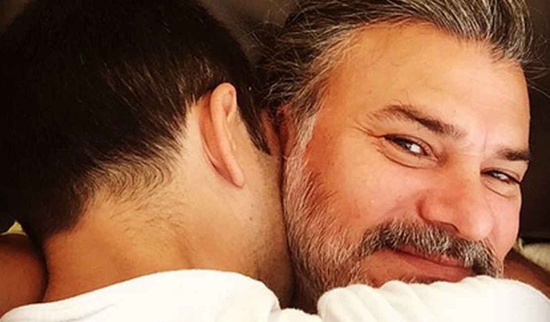 Ator Leonardo Vieira se declara em post misterioso: 'Quase oito anos de amor'