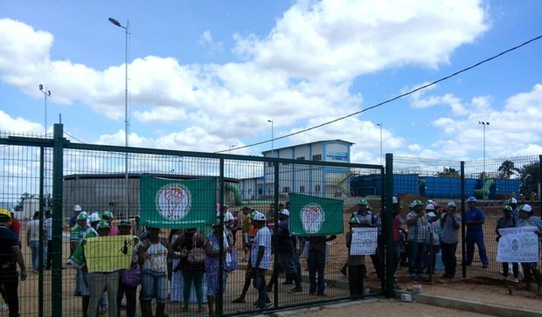 Familias assentadas protestam por atendimento da Casal